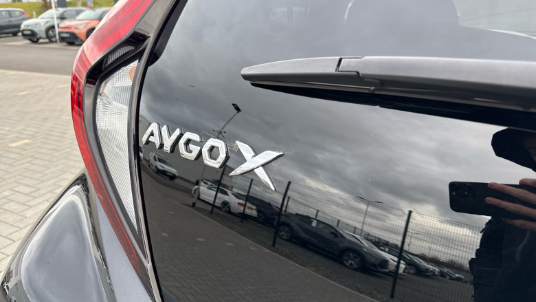 Toyota Aygo X 1.0 VVT-i Edge 5dr Auto Petrol Hatchback